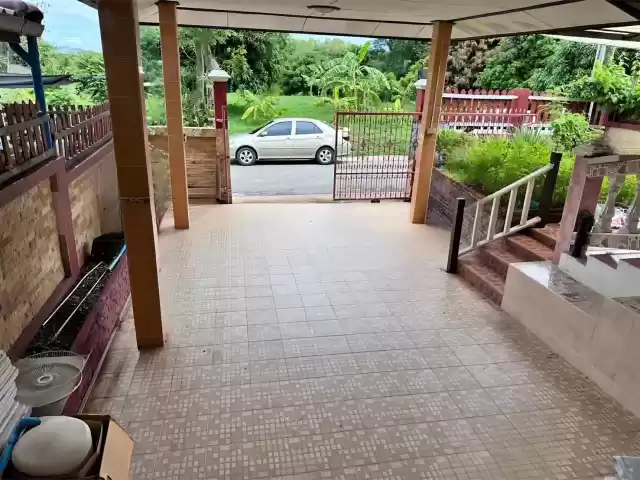 บ้านเดี่ยวสองชั้น หมู่บ้านสหกรณ์การเคหสถานราชนาวี1 ต พลูตาหลวง อ สัตหีบ จ ชลบุรี