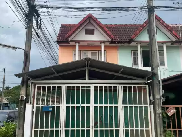 ขายถูก ทาวน์เฮ้าส์สองชั้น 18 1ตรว หมู่บ้านมาบข่าสวีทโฮม ต มาบข่า อ นิคมพัฒนา จ ระยอง ขายต่ำกว่าราคาประเมิน 1 แสน ซื้อบ้านมีเงินติดกระเป๋า 